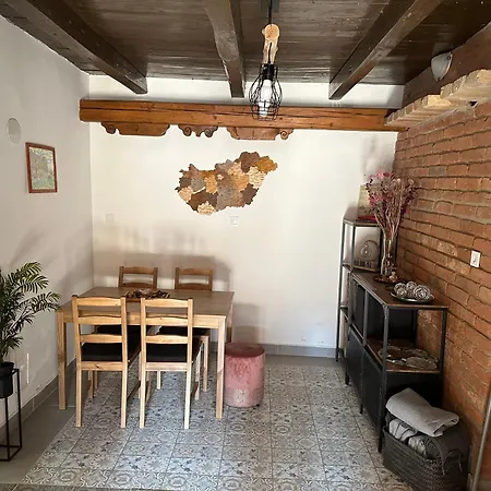 Szazholdas Pagony Vendeghaz * Solt