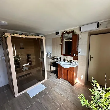 Szazholdas Pagony Vendeghaz Apartmán